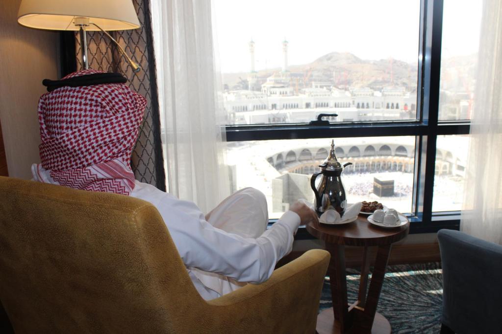Al Safwah Royale Orchid Hotel